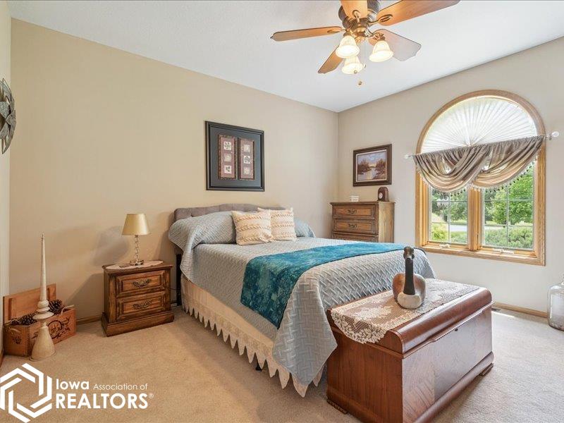 West Burlington, Iowa, 52655, United States, 4 Bedrooms Bedrooms, ,4 BathroomsBathrooms,Residential,For Sale,1982089