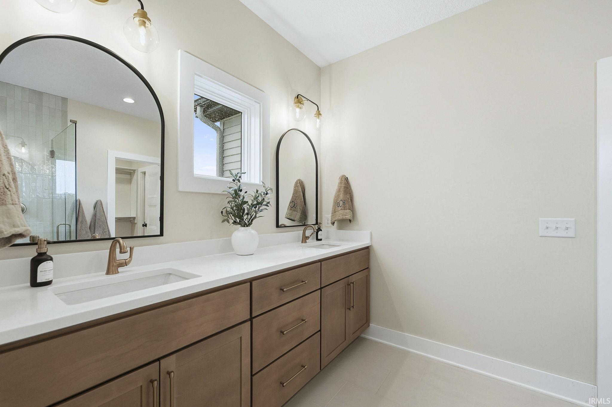 Fort Wayne, Indiana, 46835, United States, 3 Bedrooms Bedrooms, ,2 BathroomsBathrooms,Residential,For Sale,1980547