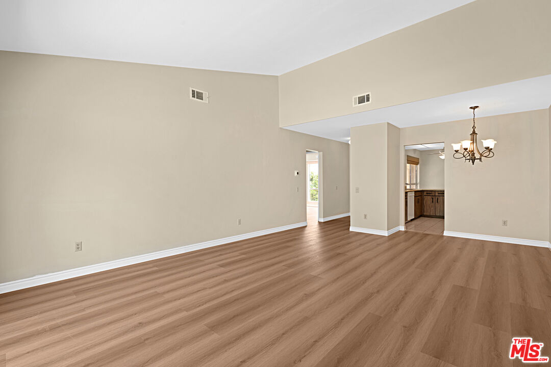 Camarillo, California, 93012, United States, 2 Bedrooms Bedrooms, ,2 BathroomsBathrooms,Residential,For Sale,1877157