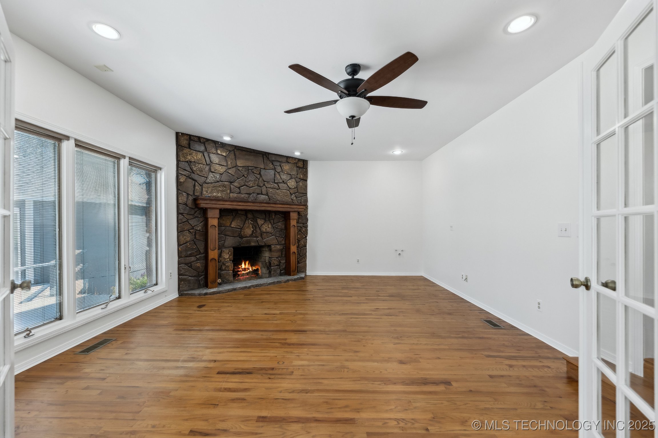 Sand Springs, Oklahoma, 74063, United States, 3 Bedrooms Bedrooms, ,3 BathroomsBathrooms,Residential,For Sale,1901465