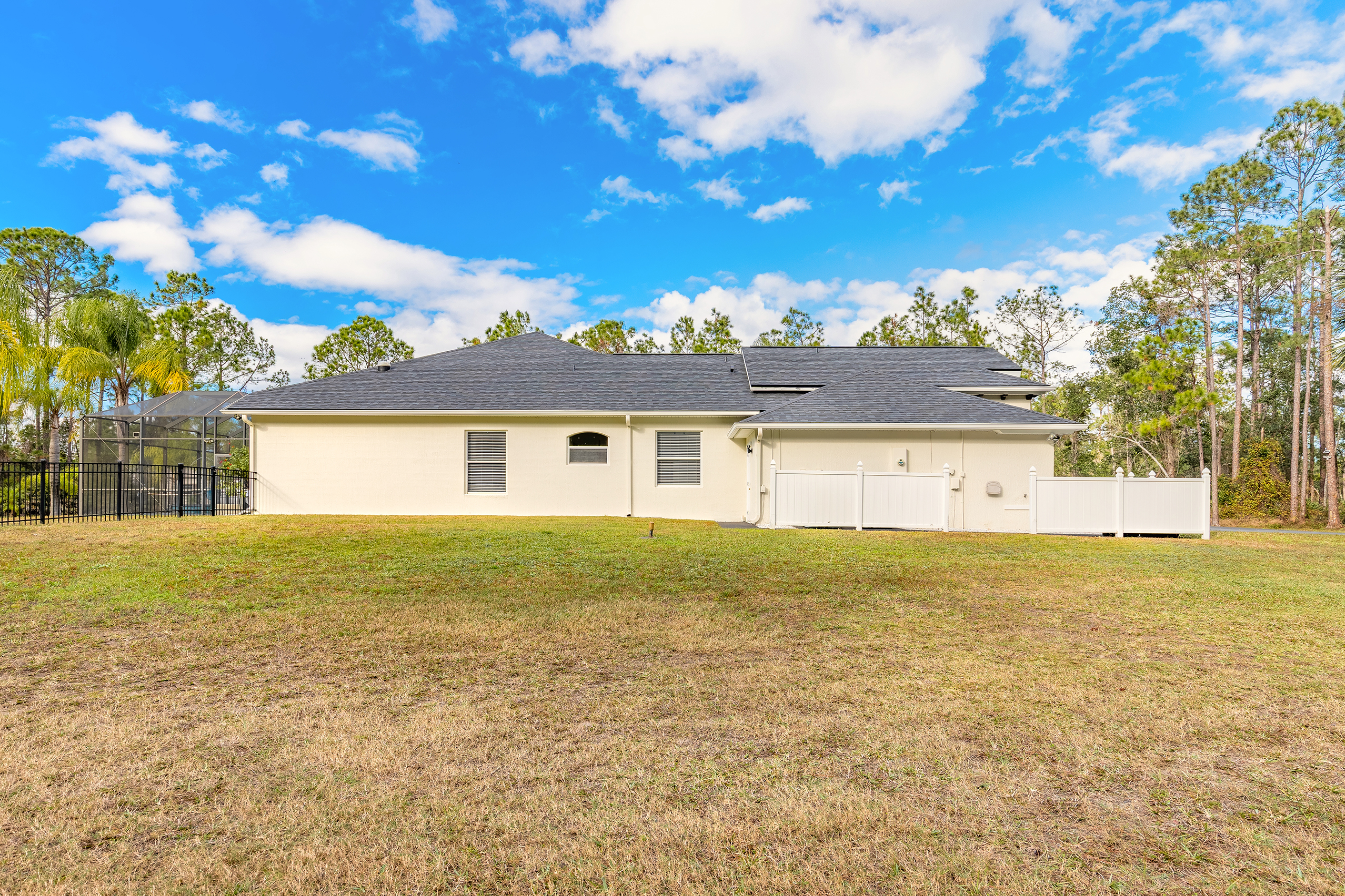Daytona Beach, Florida, 32124, United States, 5 Bedrooms Bedrooms, ,4 BathroomsBathrooms,Residential,For Sale,2006264