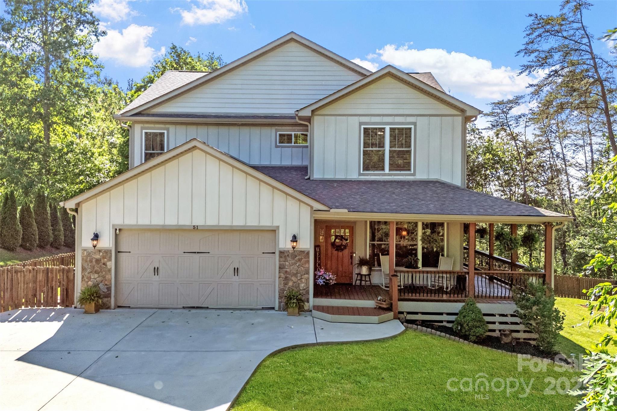 Weaverville, North Carolina, 28787, United States, 4 Bedrooms Bedrooms, ,4 BathroomsBathrooms,Residential,For Sale,1919742