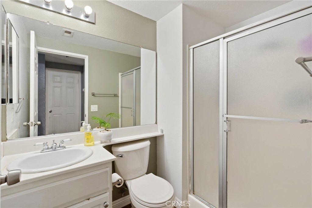 Moreno Valley, California, 92553, United States, 5 Bedrooms Bedrooms, ,3 BathroomsBathrooms,Residential,For Sale,1983642