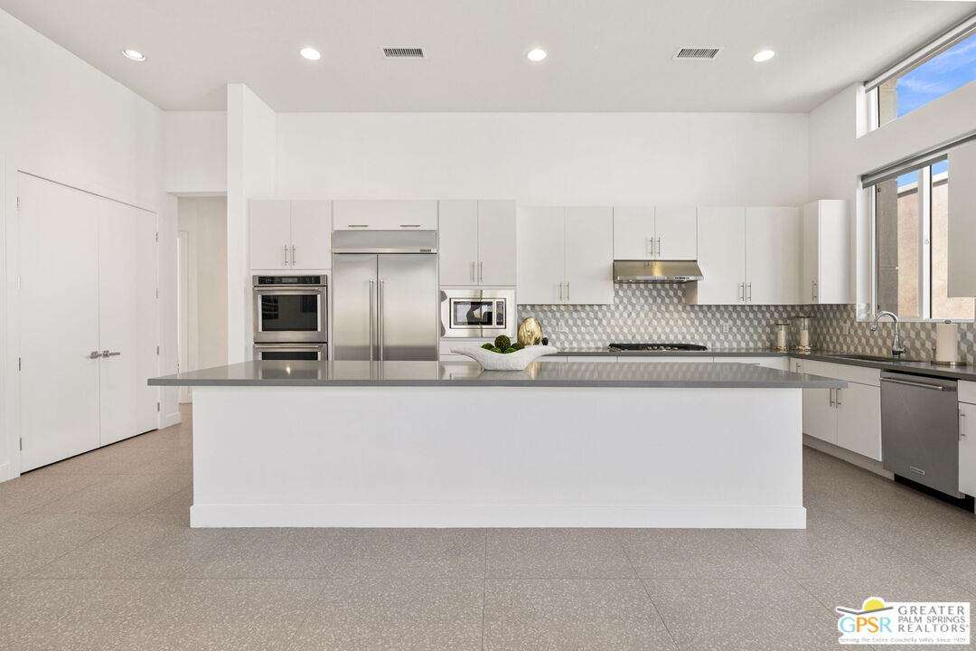 Palm Springs, California, 92262, United States, 3 Bedrooms Bedrooms, ,3 BathroomsBathrooms,Residential,For Sale,1927236