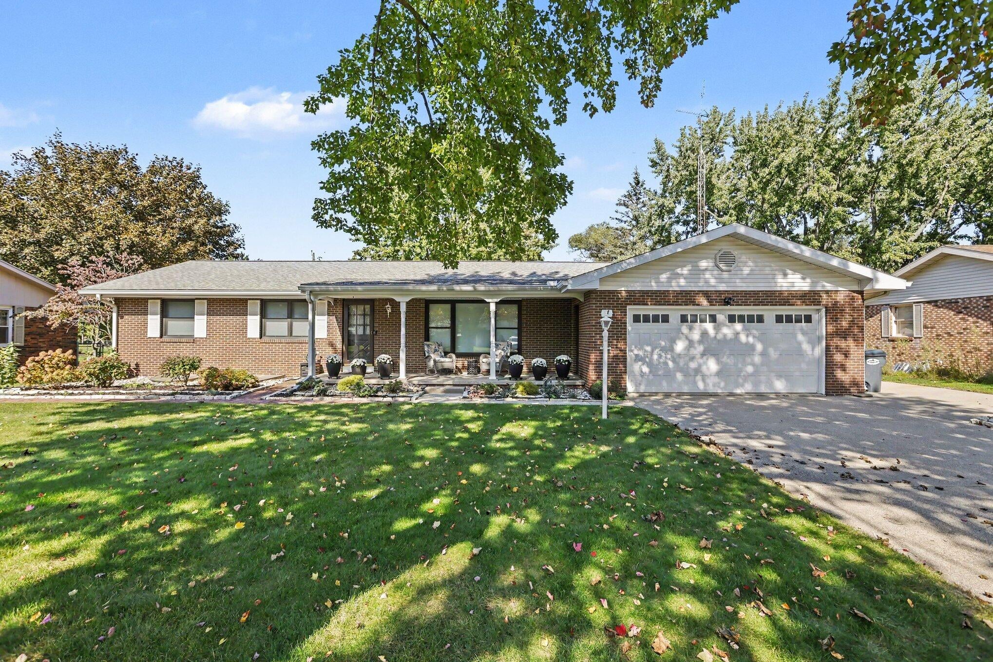 Old Hickory Ln, Saint Joseph, MI 49085