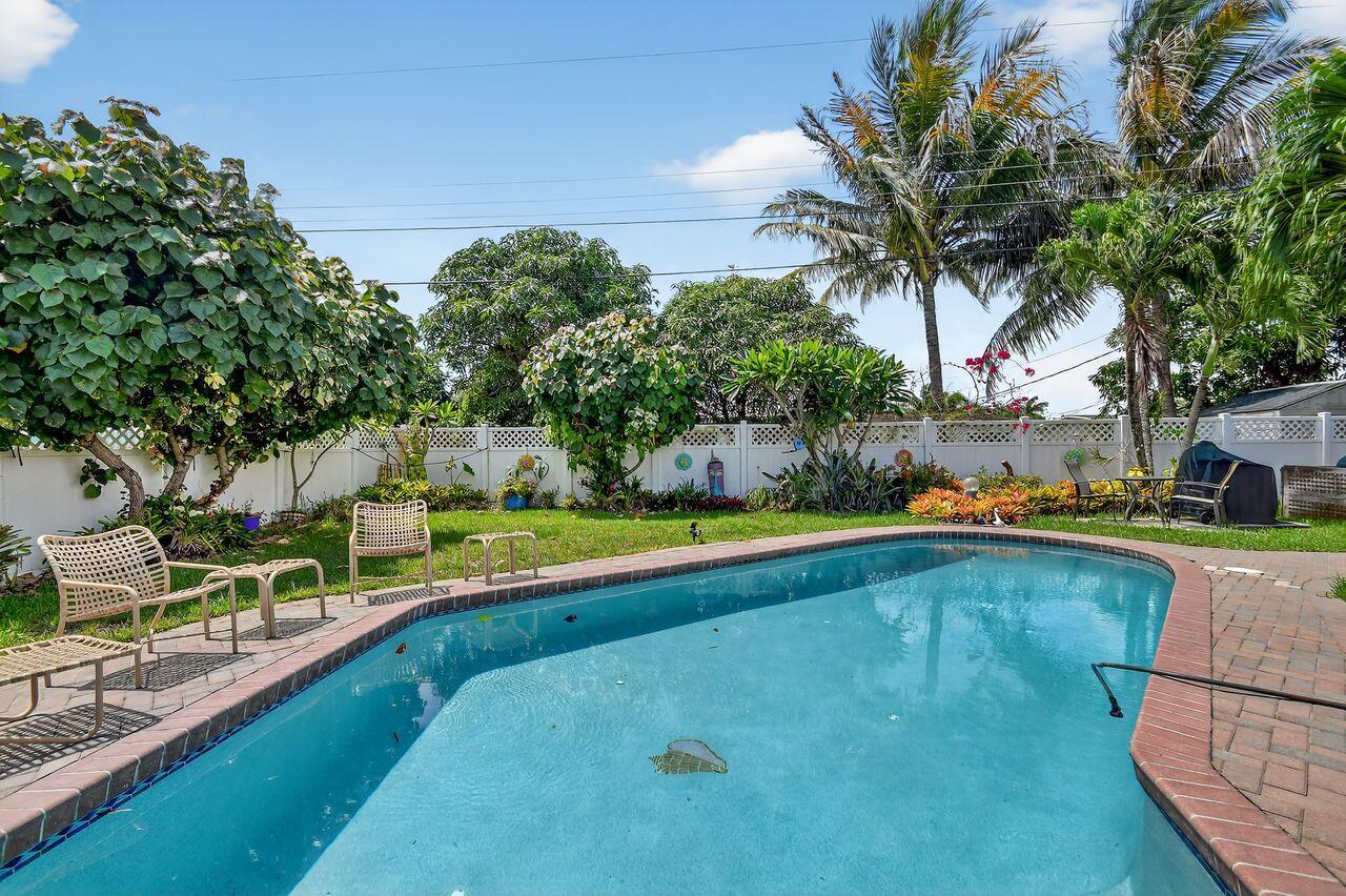 Palm Springs, Florida, 33461, United States, 3 Bedrooms Bedrooms, ,2 BathroomsBathrooms,Residential,For Sale,1901355