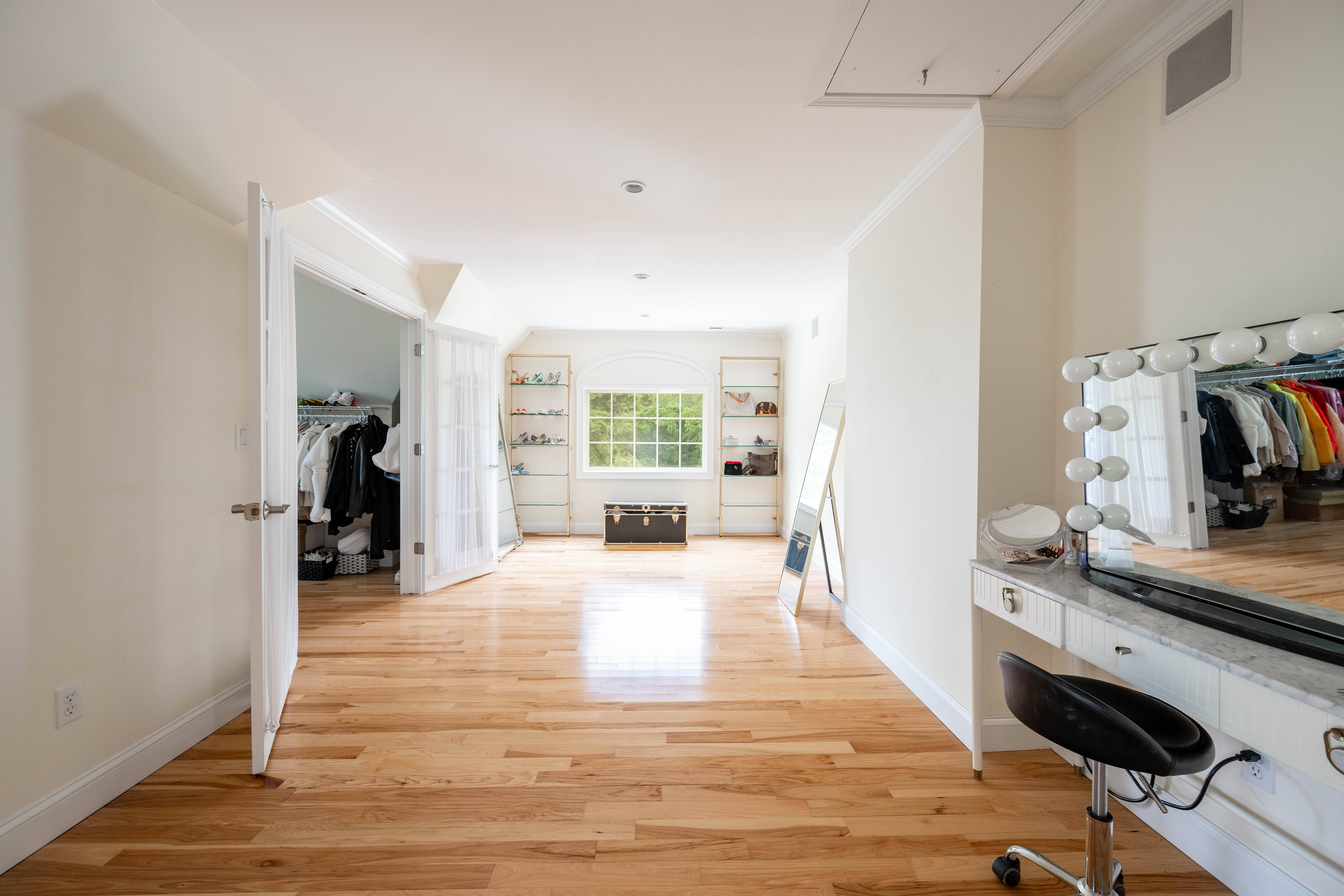  Nestled in the Upper Grassy Hill Community of Woodbury - 物件實景