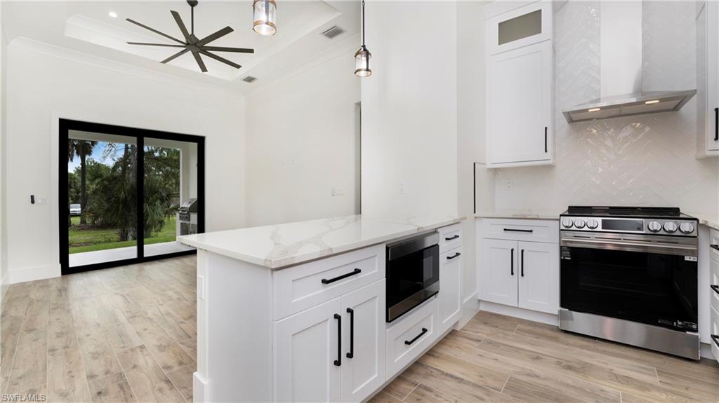 Naples, Florida, 34117, United States, 6 Bedrooms Bedrooms, ,5 BathroomsBathrooms,Residential,For Sale,1940433