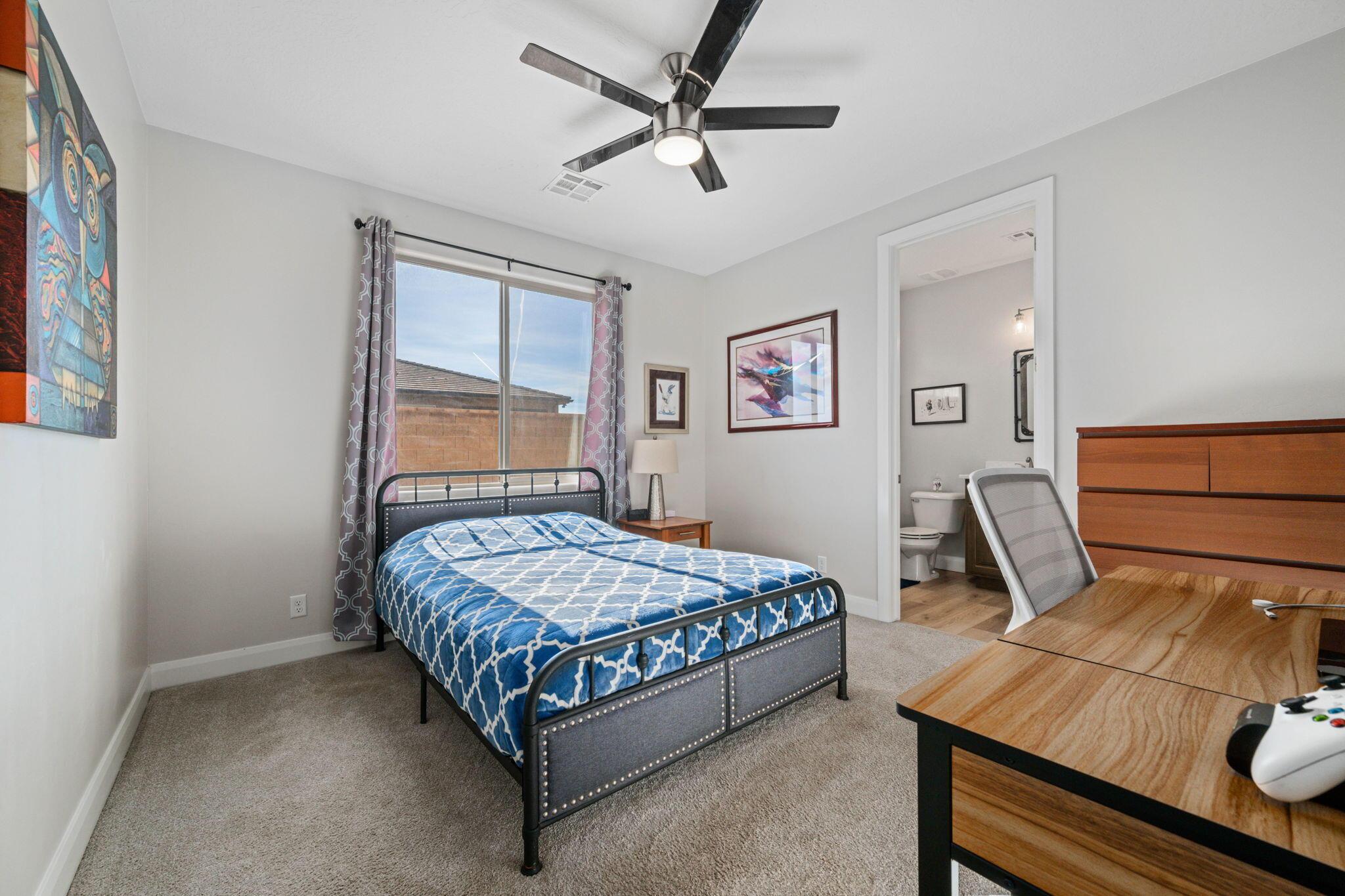 Washington, Utah, 84780, United States, 4 Bedrooms Bedrooms, ,5 BathroomsBathrooms,Residential,For Sale,2009663