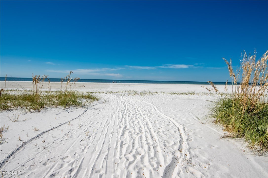 Fort Myers Beach, Florida, 33931, United States, 3 Bedrooms Bedrooms, ,2 BathroomsBathrooms,Residential,For Sale,1975143