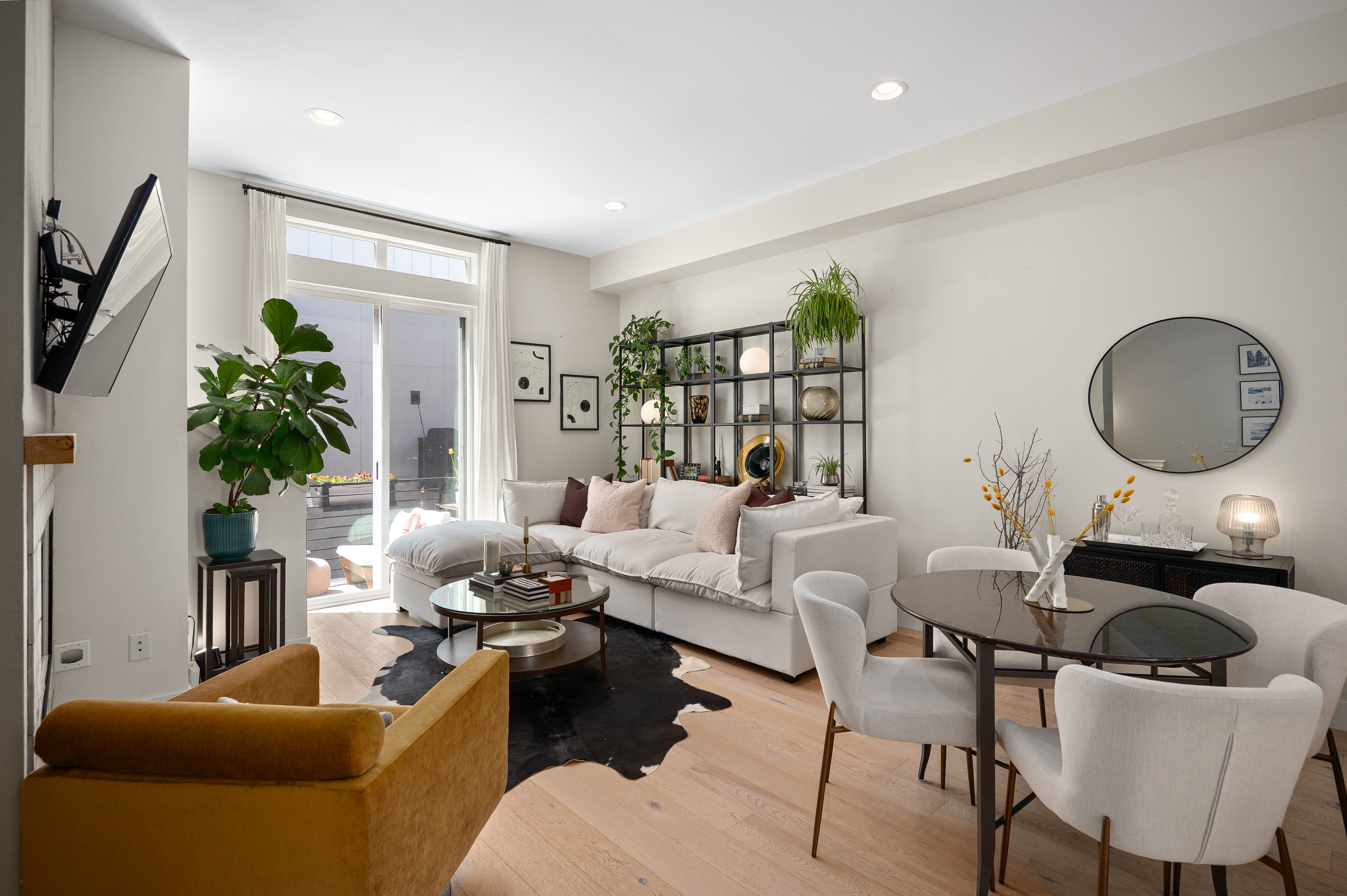  Modern Townhome In Contemporary Enclave - 物件實景
