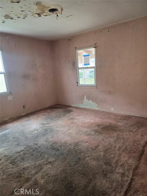 Los Angeles, California, 90047, United States, 2 Bedrooms Bedrooms, ,1 BathroomBathrooms,Residential,For Sale,1935031