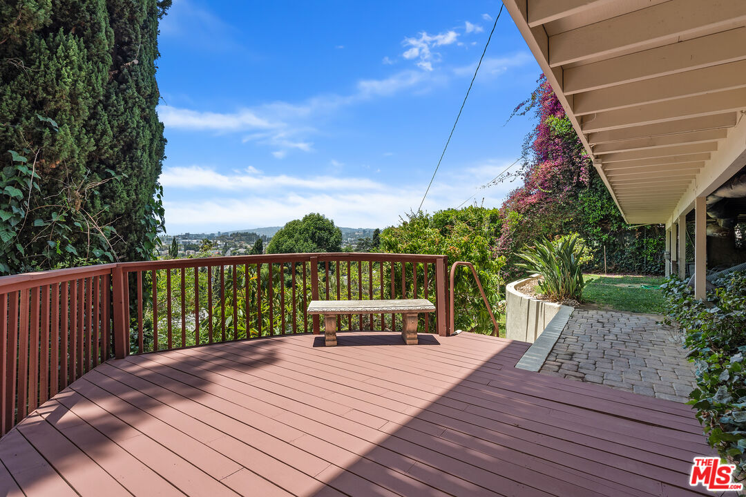Los Angeles, California, 90027, United States, 3 Bedrooms Bedrooms, ,3 BathroomsBathrooms,Residential,For Sale,1866547