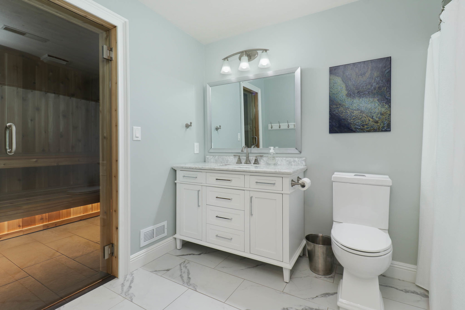 Bloomington, Illinois, 61704, United States, 5 Bedrooms Bedrooms, ,4 BathroomsBathrooms,Residential,For Sale,1991973