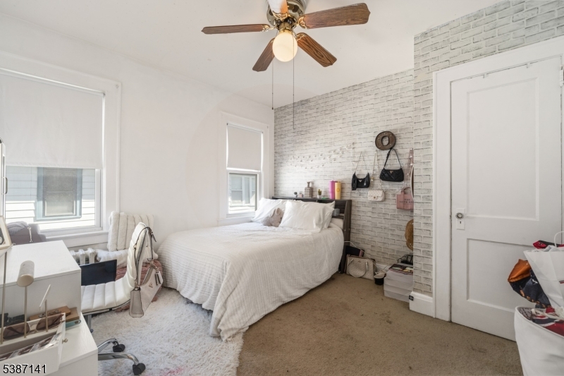 Garwood Boro, New Jersey, 07027, United States, 5 Bedrooms Bedrooms, ,2 BathroomsBathrooms,Residential,For Sale,1987528