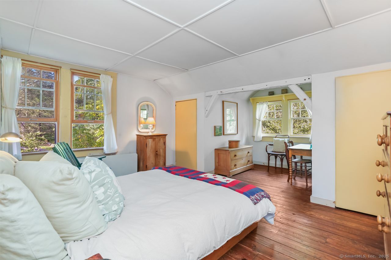 Westport, Connecticut, 06880, United States, 4 Bedrooms Bedrooms, ,3 BathroomsBathrooms,Residential,For Sale,1994602