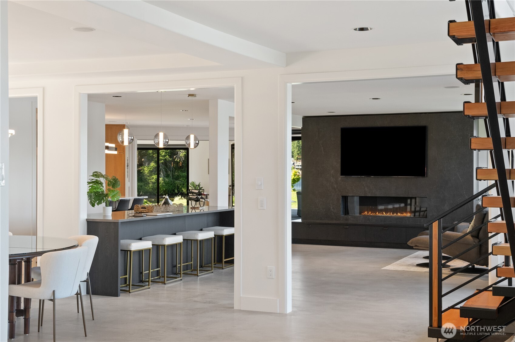 Black Diamond, Washington, 98010, United States, 4 Bedrooms Bedrooms, ,2 BathroomsBathrooms,Residential,For Sale,1902015