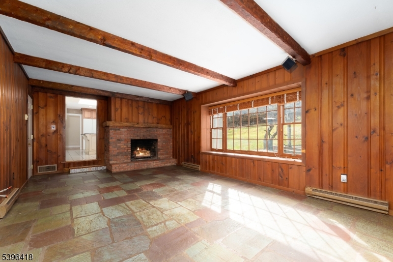 Raritan Twp., New Jersey, 08822, United States, 3 Bedrooms Bedrooms, ,2 BathroomsBathrooms,Residential,For Sale,1991179