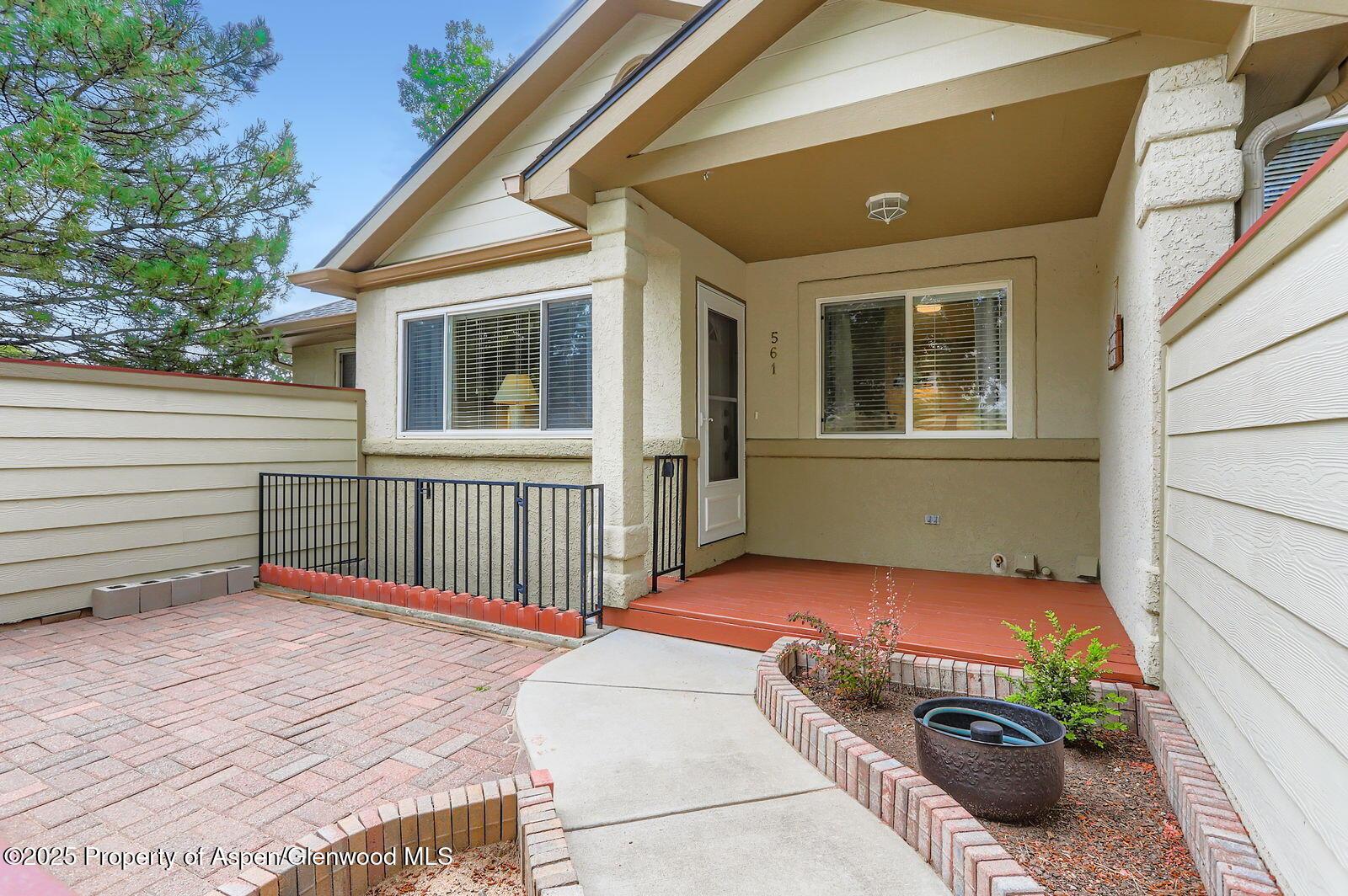 Louisville, Colorado, 80027, United States, 3 Bedrooms Bedrooms, ,3 BathroomsBathrooms,Residential,For Sale,1895805