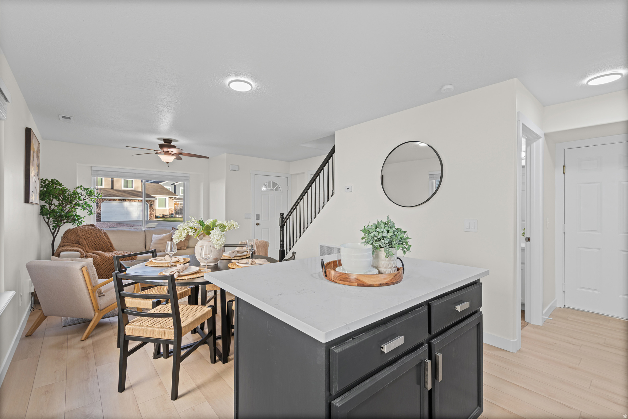 Sandy, Utah, 84070, United States, 3 Bedrooms Bedrooms, ,3 BathroomsBathrooms,Residential,For Sale,1996029