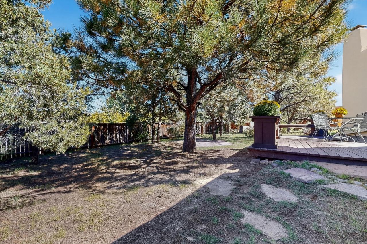 Santa Fe, New Mexico, 87507, United States, 3 Bedrooms Bedrooms, ,2 BathroomsBathrooms,Residential,For Sale,1955311