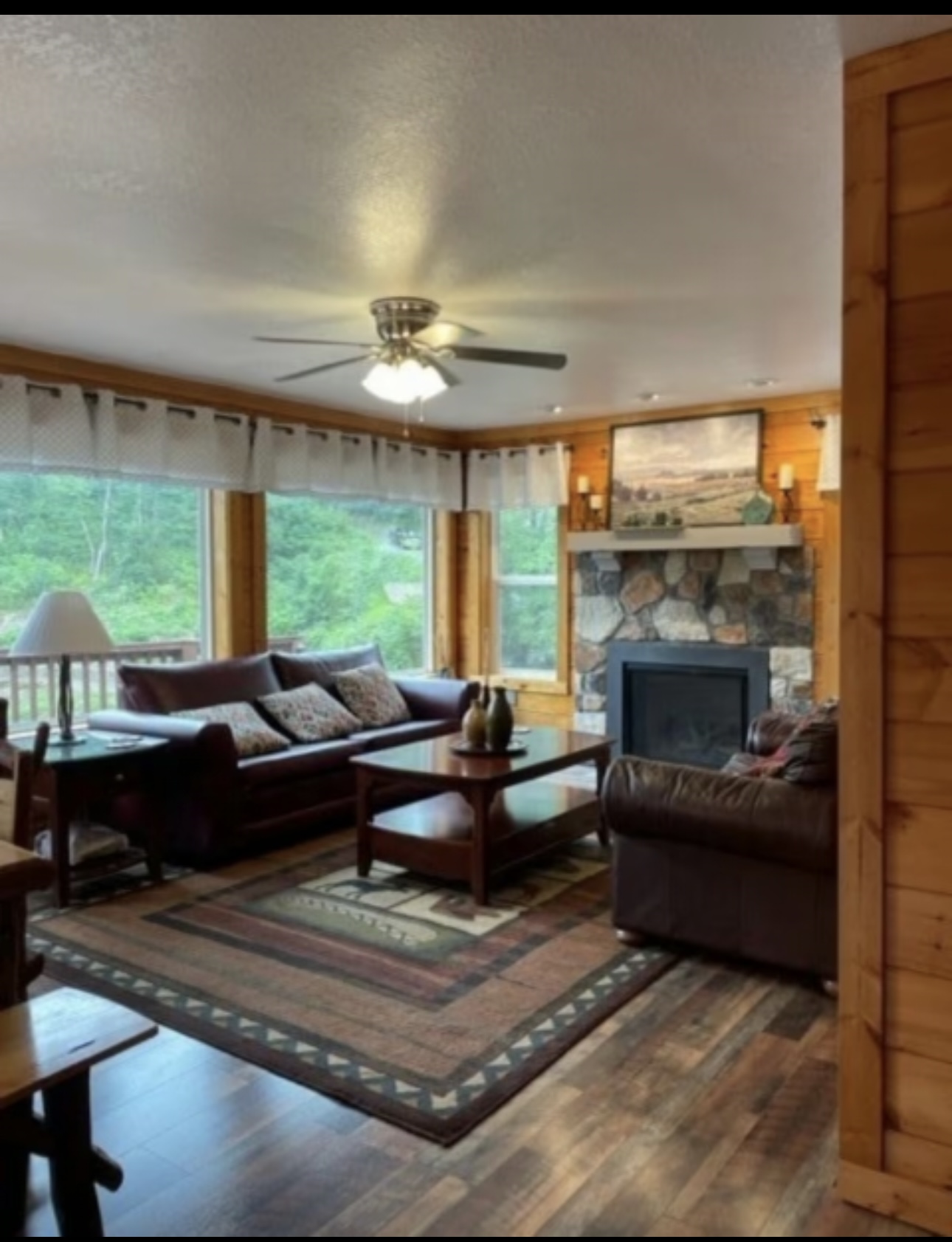 Gatlinburg, Tennessee, 37738, United States, 4 Bedrooms Bedrooms, ,2 BathroomsBathrooms,Residential,For Sale,2005495