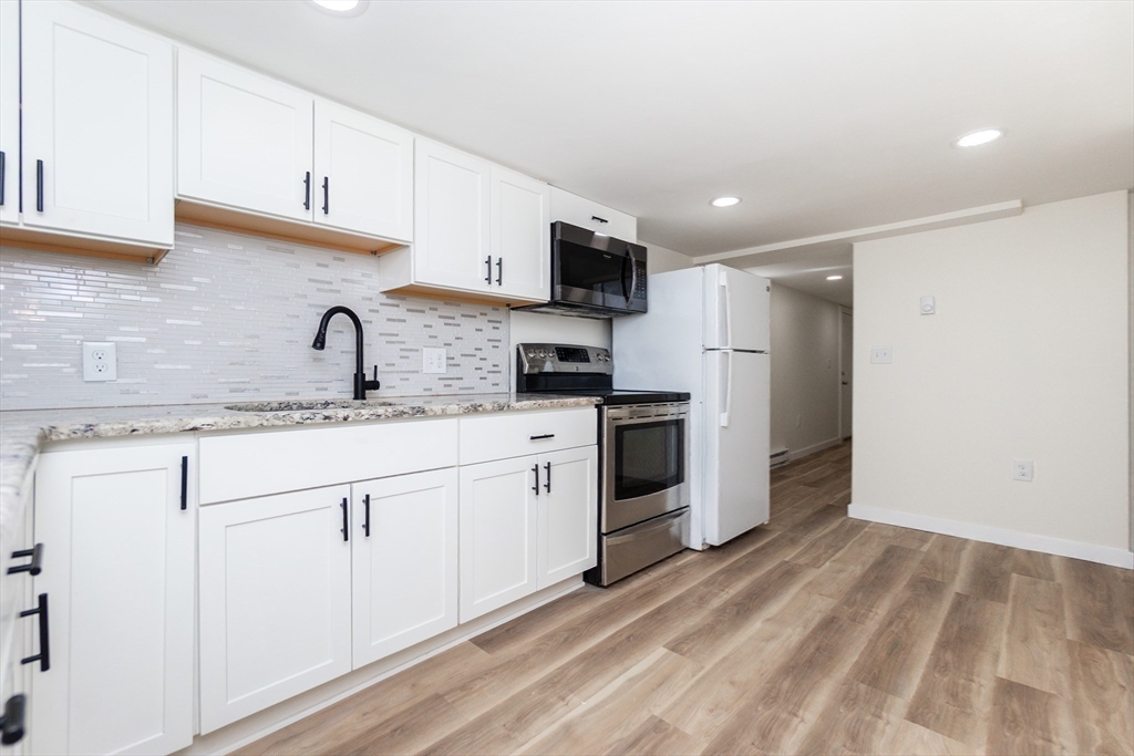 Peabody, Massachusetts, 01960, United States, 4 Bedrooms Bedrooms, ,3 BathroomsBathrooms,Residential,For Sale,1995158