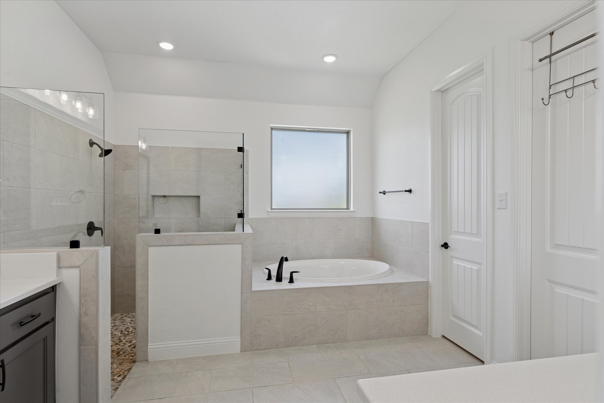 Weatherford, Texas, 76085, United States, 4 Bedrooms Bedrooms, ,3 BathroomsBathrooms,Residential,For Sale,1849963