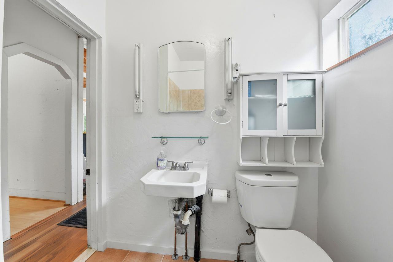 La Honda, California, 94020, United States, 1 Bedroom Bedrooms, ,1 BathroomBathrooms,Residential,For Sale,1989093