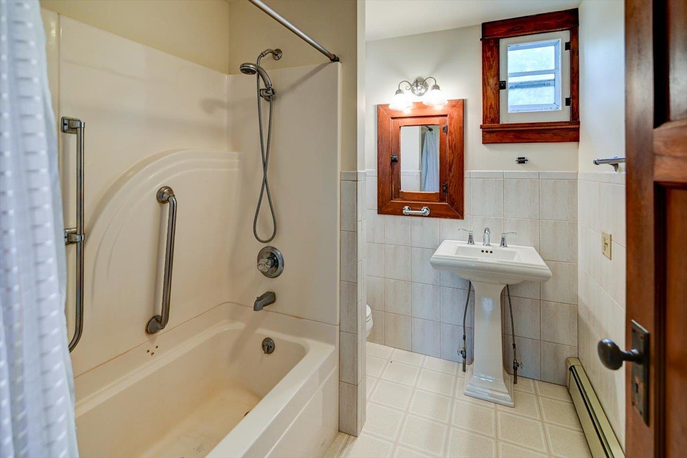 Mazomanie, Wisconsin, 53560, United States, 4 Bedrooms Bedrooms, ,2 BathroomsBathrooms,Residential,For Sale,1902968