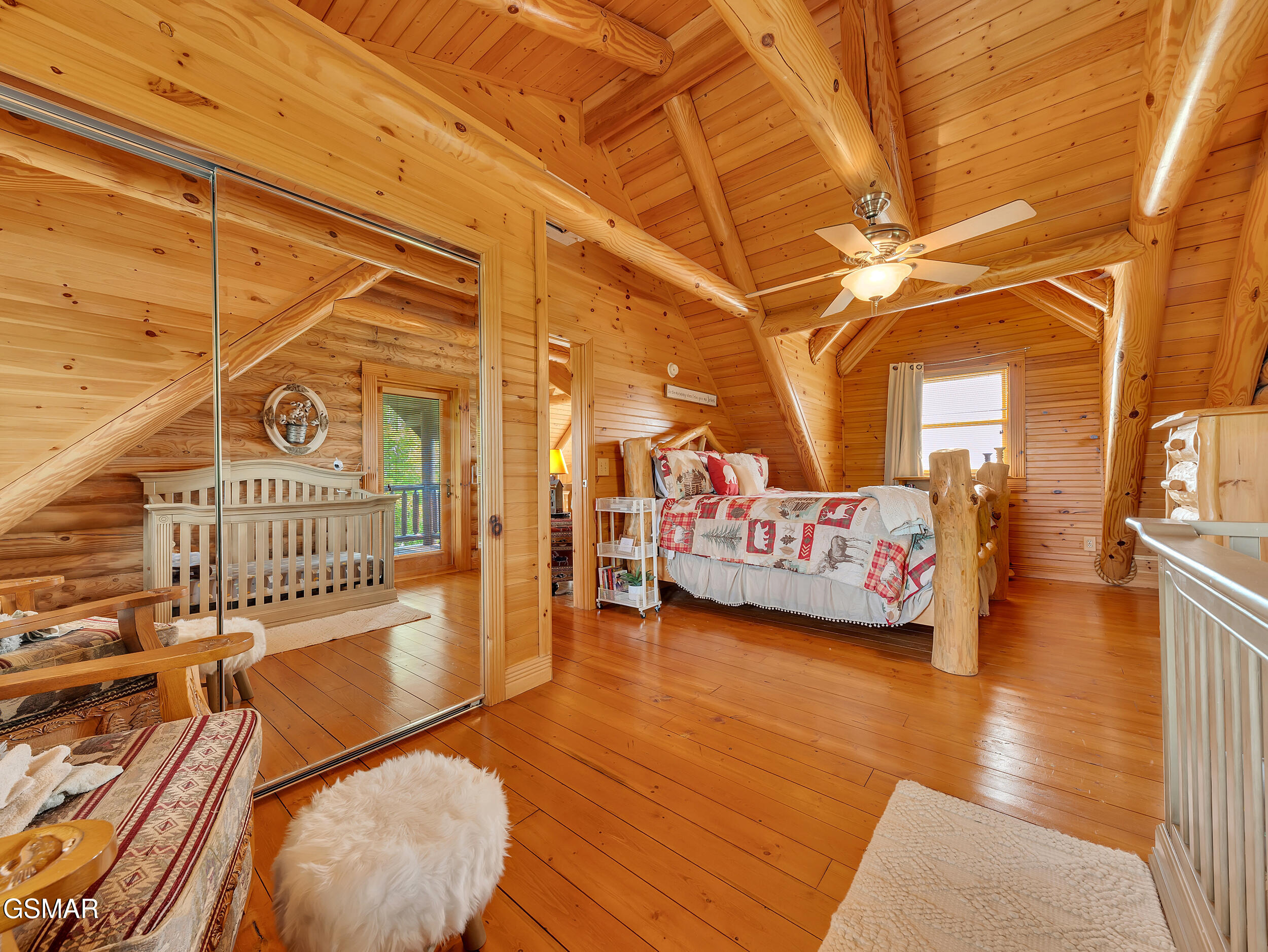 Dandridge, Tennessee, 37725, United States, 3 Bedrooms Bedrooms, ,4 BathroomsBathrooms,Residential,For Sale,1978849