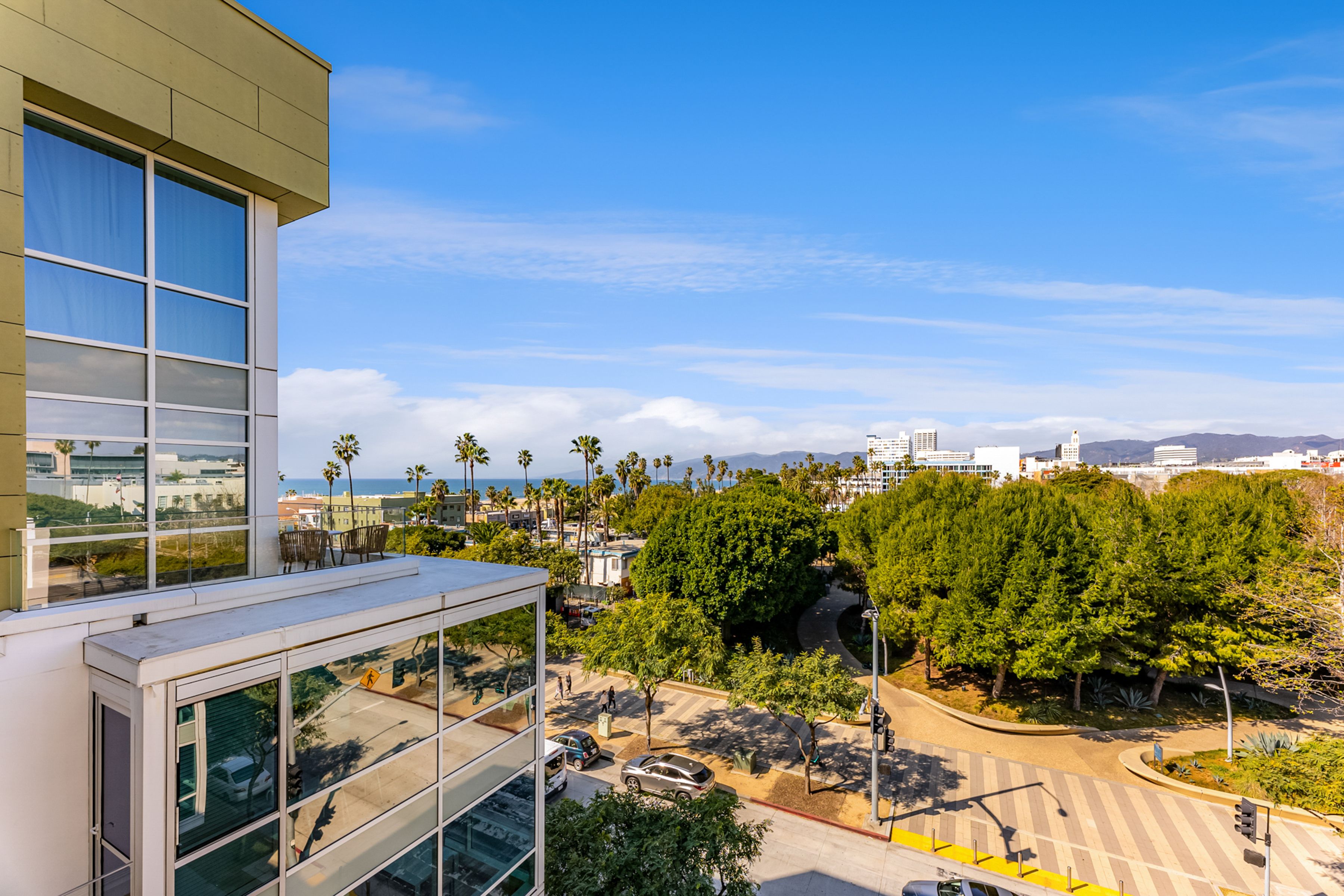  1705  Ocean Ave - 物件實景