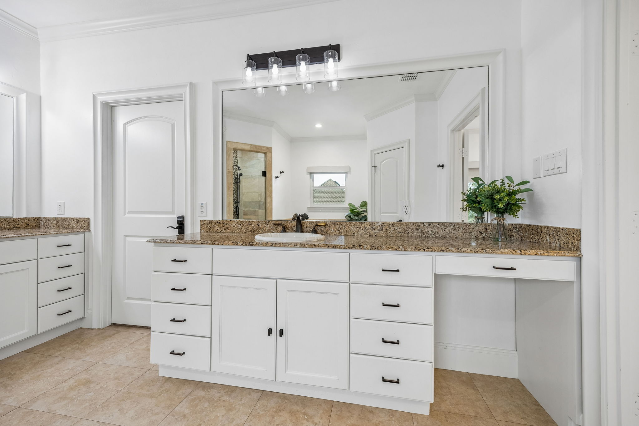  Modern Craftsman in One of Dallas