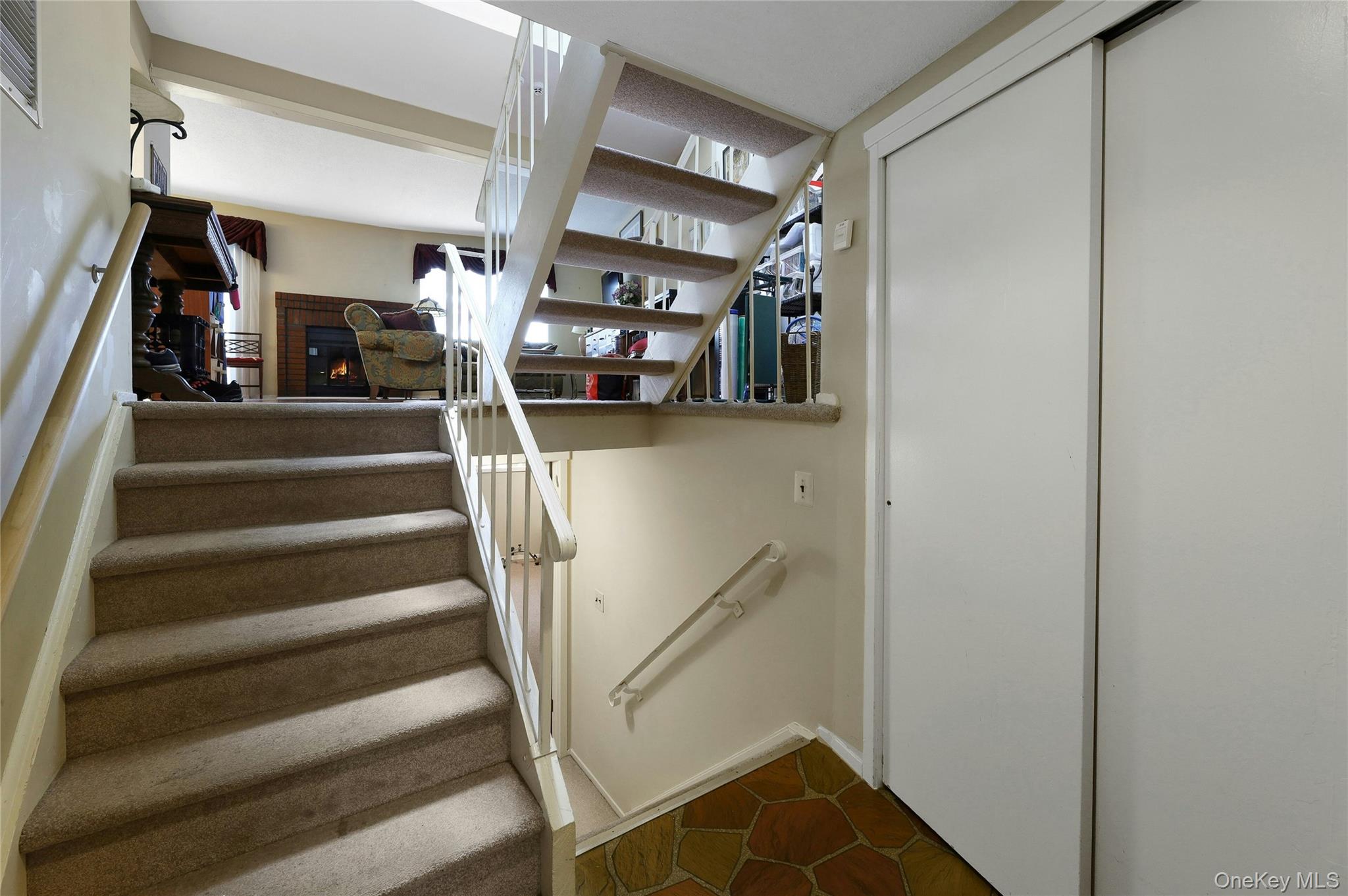 Nanuet, New York, 10954, United States, 2 Bedrooms Bedrooms, ,3 BathroomsBathrooms,Residential,For Sale,1947032