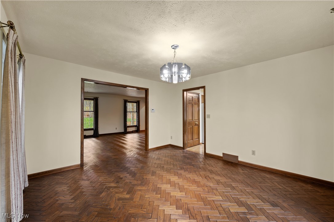 Novelty, Ohio, 44072, United States, 4 Bedrooms Bedrooms, ,3 BathroomsBathrooms,Residential,For Sale,1997729