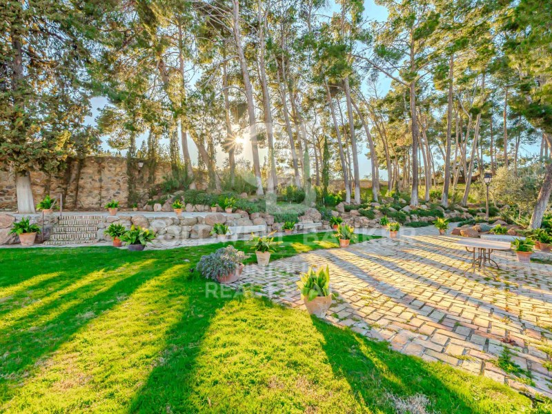 Toledo, Toledo, Los Cigarrales-La Bastida Toledo, Toledo, Castile-La Mancha, ES, 7 Bedrooms Bedrooms, ,7 BathroomsBathrooms,Residential,For Sale,Toledo, Toledo, Los Cigarrales-La Bastida Toledo, ,1619928
