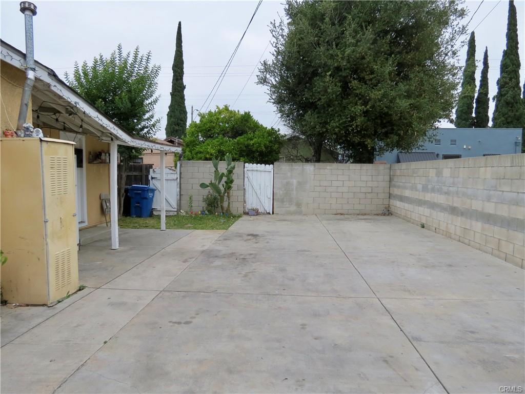 Azusa, California, 91702, United States, 6 Bedrooms Bedrooms, ,Residential,For Sale,2048732
