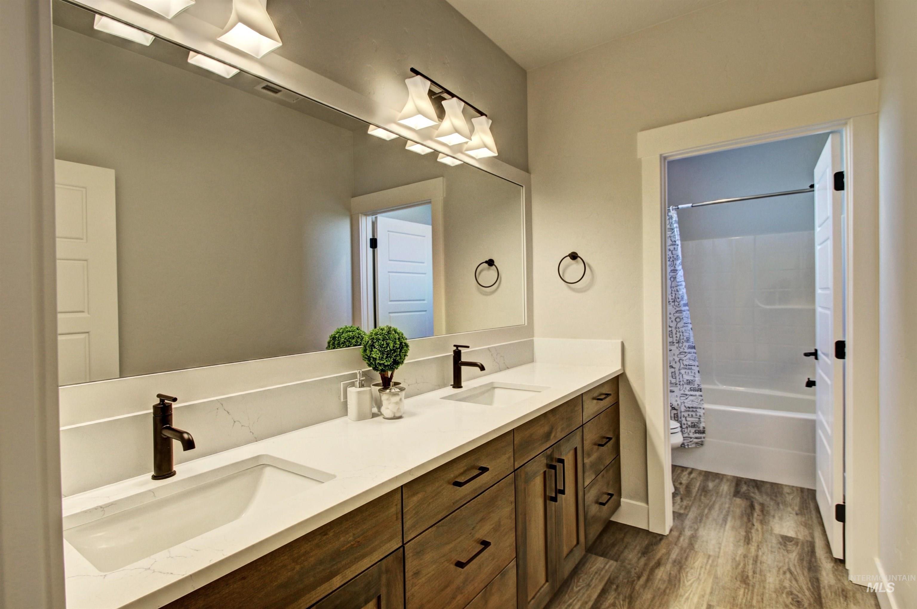 Meridian, Idaho, 83642, United States, 4 Bedrooms Bedrooms, ,3 BathroomsBathrooms,Residential,For Sale,1767923