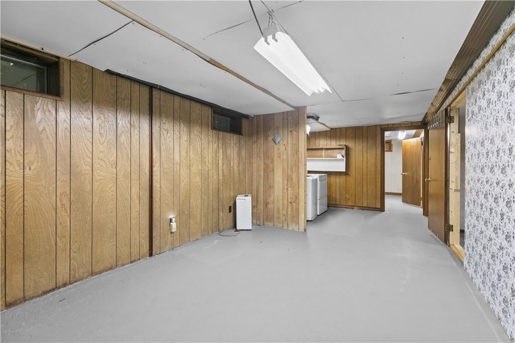 North Kingstown, Rhode Island, 02852, United States, 3 Bedrooms Bedrooms, ,2 BathroomsBathrooms,Residential,For Sale,1976998