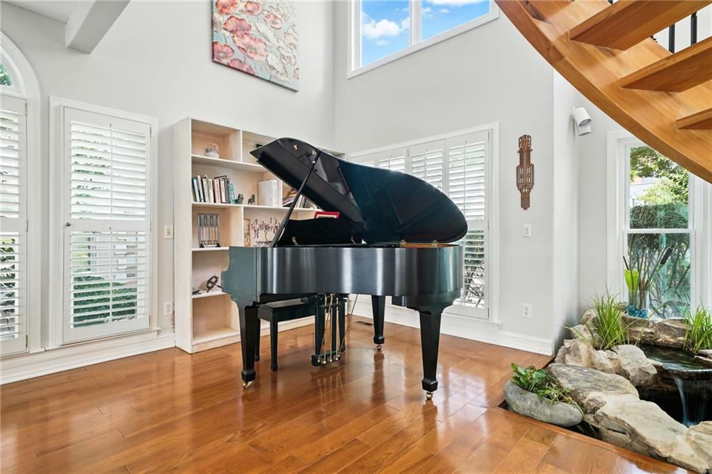 Marietta, Georgia, 30067, United States, 5 Bedrooms Bedrooms, ,4 BathroomsBathrooms,Residential,For Sale,1938523
