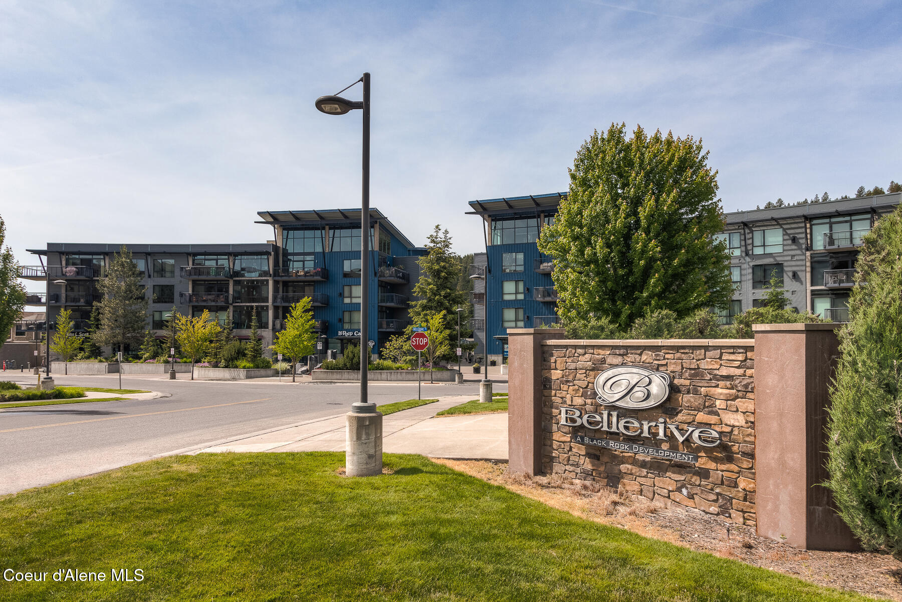 Coeur d'Alene, Idaho, 83814, United States, 2 Bedrooms Bedrooms, ,2 BathroomsBathrooms,Residential,For Sale,2007822