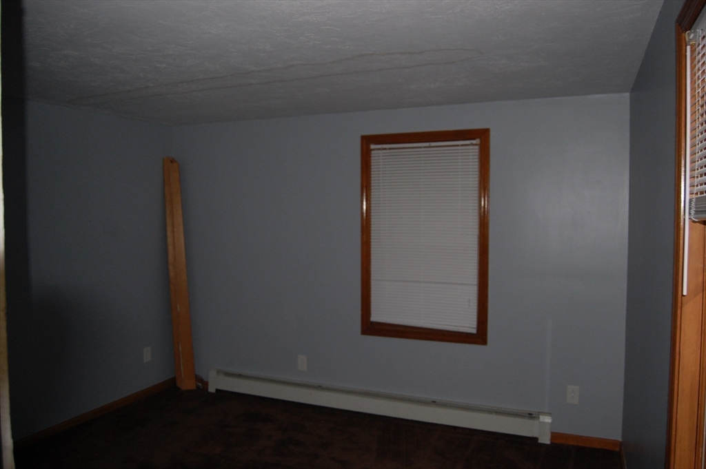 Spencer, Massachusetts, 01562, United States, 4 Bedrooms Bedrooms, ,3 BathroomsBathrooms,Residential,For Sale,1861461