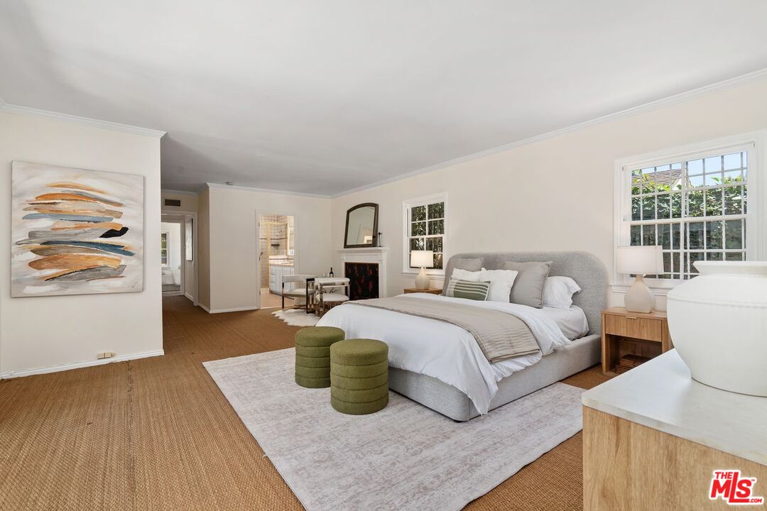Los Angeles, California, 90049, United States, 3 Bedrooms Bedrooms, ,3 BathroomsBathrooms,Residential,For Sale,1902649