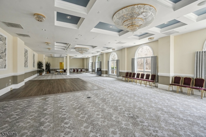 Rockaway Twp., New Jersey, 07866, United States, 2 Bedrooms Bedrooms, ,2 BathroomsBathrooms,Residential,For Sale,1770221