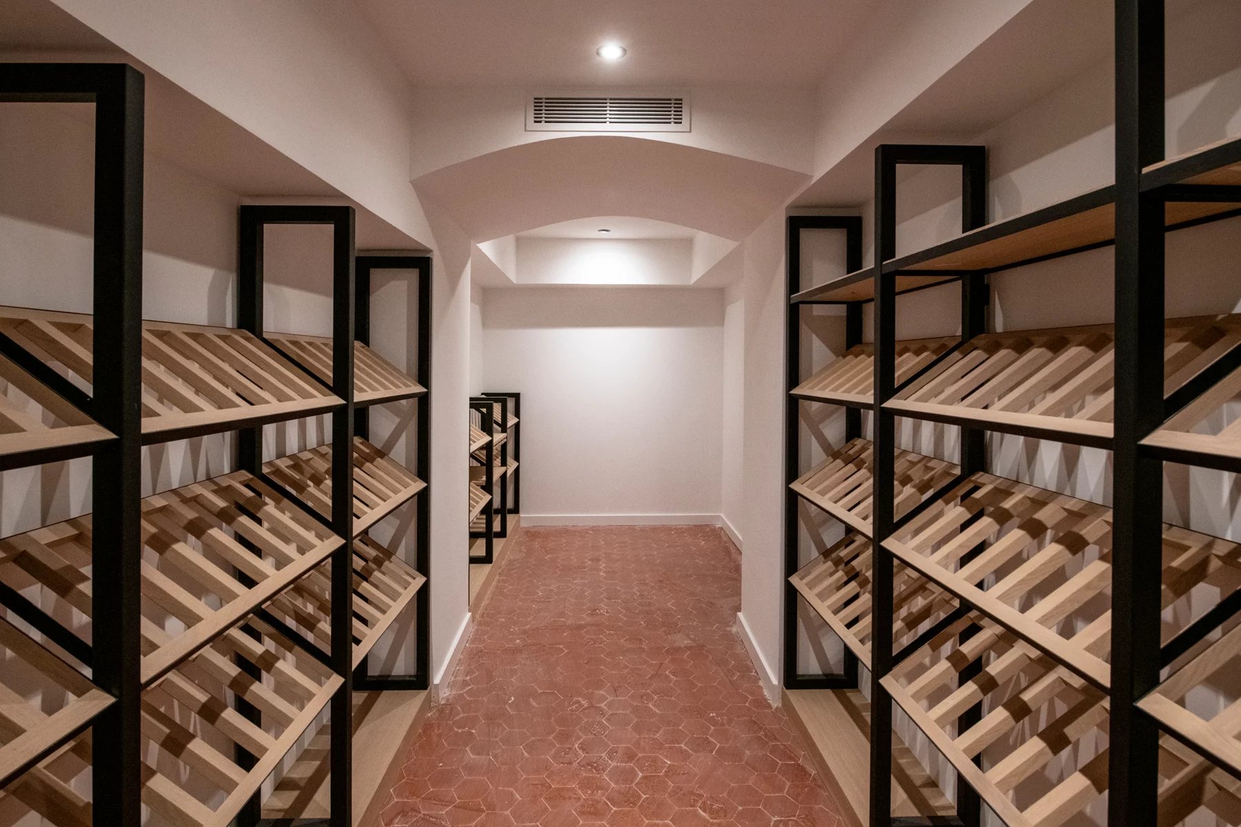 Saint-Raphaël, Provence-Alpes-Côte d’Azur, 83700, FR, 5 Bedrooms Bedrooms, ,Residential,For Sale,1994544