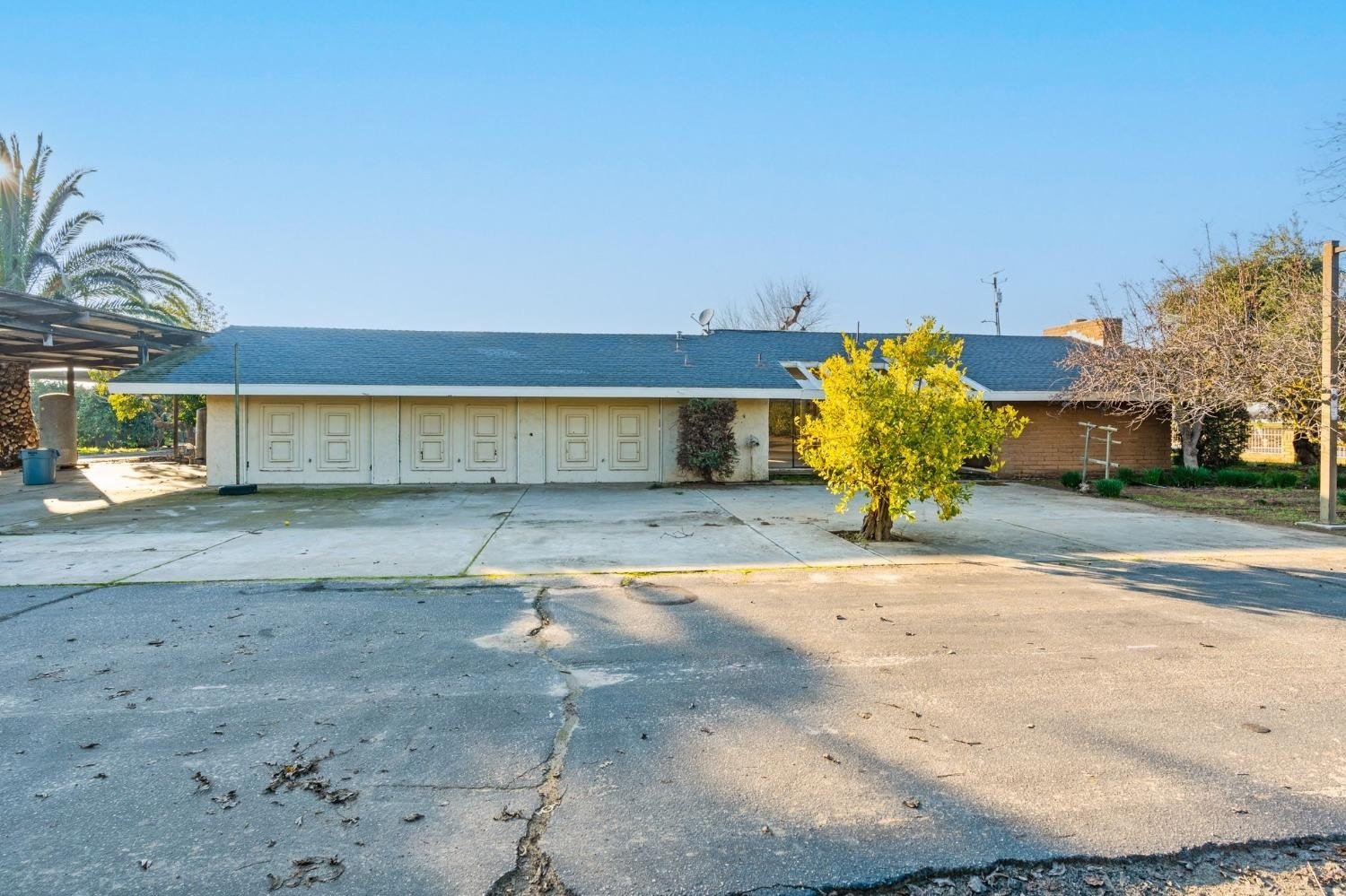 Sanger, California, 93657, United States, 4 Bedrooms Bedrooms, ,3 BathroomsBathrooms,Residential,For Sale,1977969