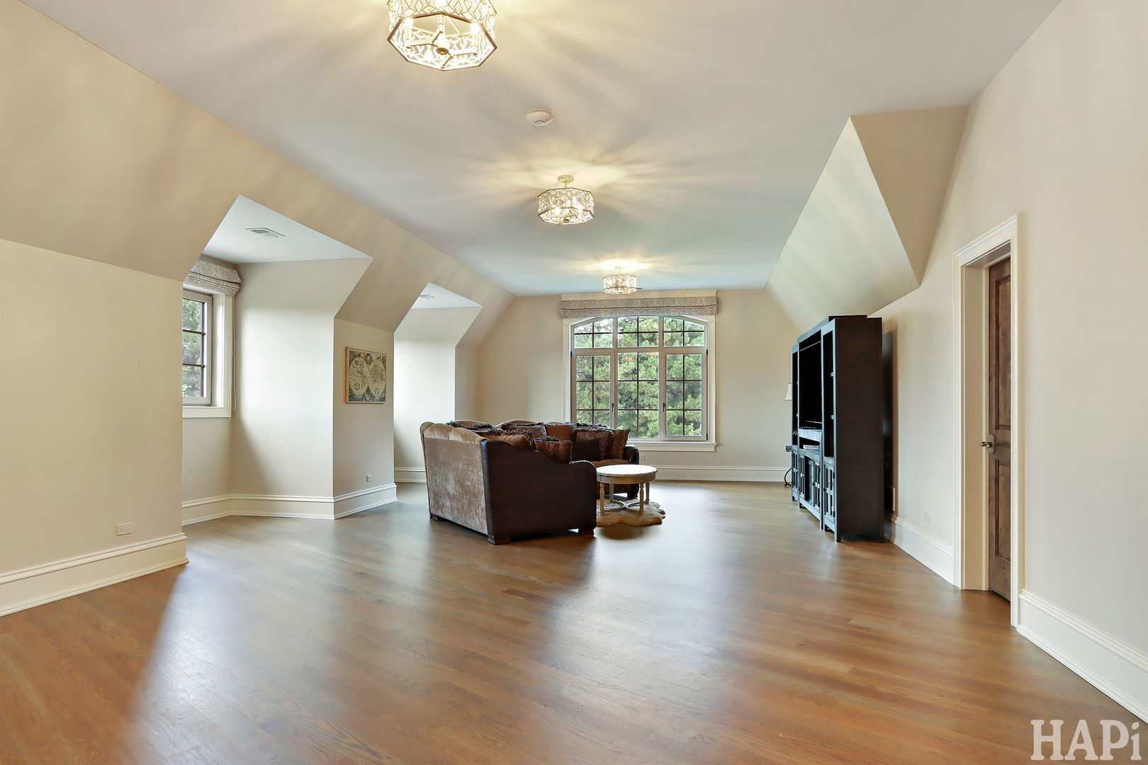 South Barrington, Illinois, 60010, United States, 5 Bedrooms Bedrooms, ,6 BathroomsBathrooms,Residential,For Sale,1947968