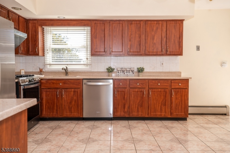 Parsippany, New Jersey, 07054-2126, United States, 4 Bedrooms Bedrooms, ,3 BathroomsBathrooms,Residential,For Sale,1976292