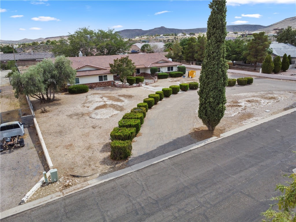 Kingman, Arizona, 86409, United States, 5 Bedrooms Bedrooms, ,1 BathroomBathrooms,Residential,For Sale,1891377