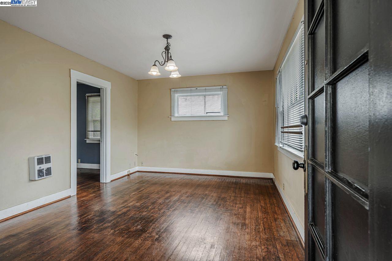 Alameda, California, 94501, United States, 1 Bedroom Bedrooms, ,1 BathroomBathrooms,Residential,For Sale,1917026